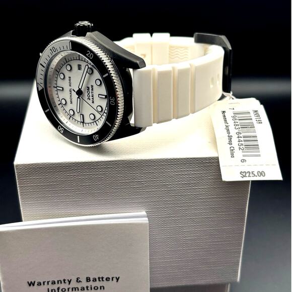 Michael Kors MK9159 Maritime 42mm White Silicone Strap Mens Dive Style Watch NIB - Picture 6 of 17